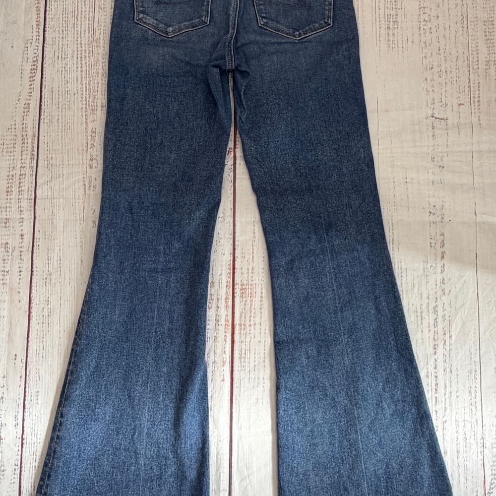 American Eagle Outfitters Super Hi-Rise Flare Jeans in Blue Wash Size 4 - Picture 8 of 15